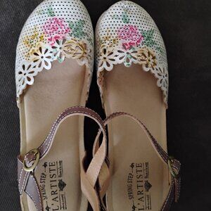 L' Artiste Spring Step Sandals, 9.5 Size Women Good Condition